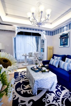 沙发背景墙田园风蓝色客厅背景墙设计图